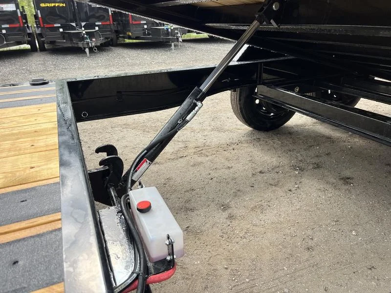 2024 Diamond C 7X24 20K Tilt Deck Equipment Trailer w/Spare Mount - Image 10
